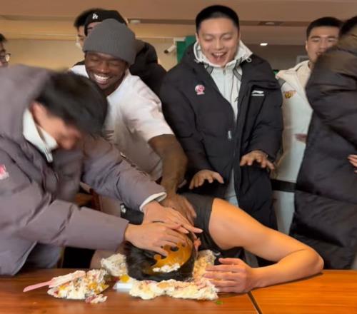 湖人稳坐第,西部烽烟四,起快船勇士,英超足球买球网,英超买球网官网,英超买球网站官网入口,英超足球压球买球站