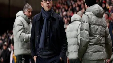 失落巴黎梦续篇章，掌声依旧热烈如潮。